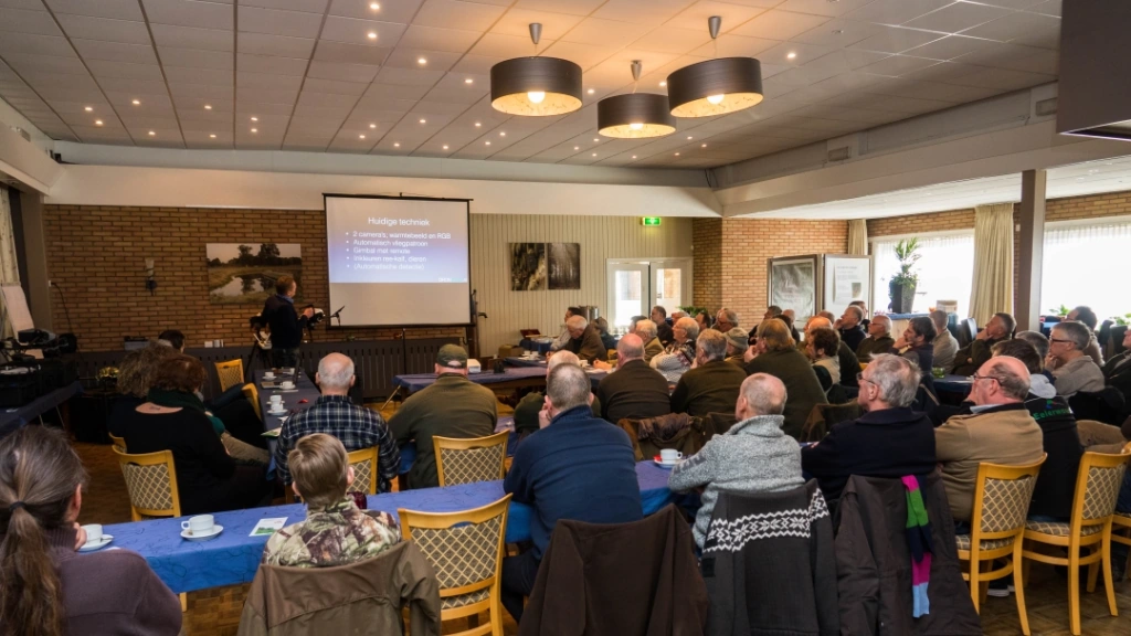 Foto: Bijeenkomst Drones redden reeën(2017), De Duif Ruurlosebroek